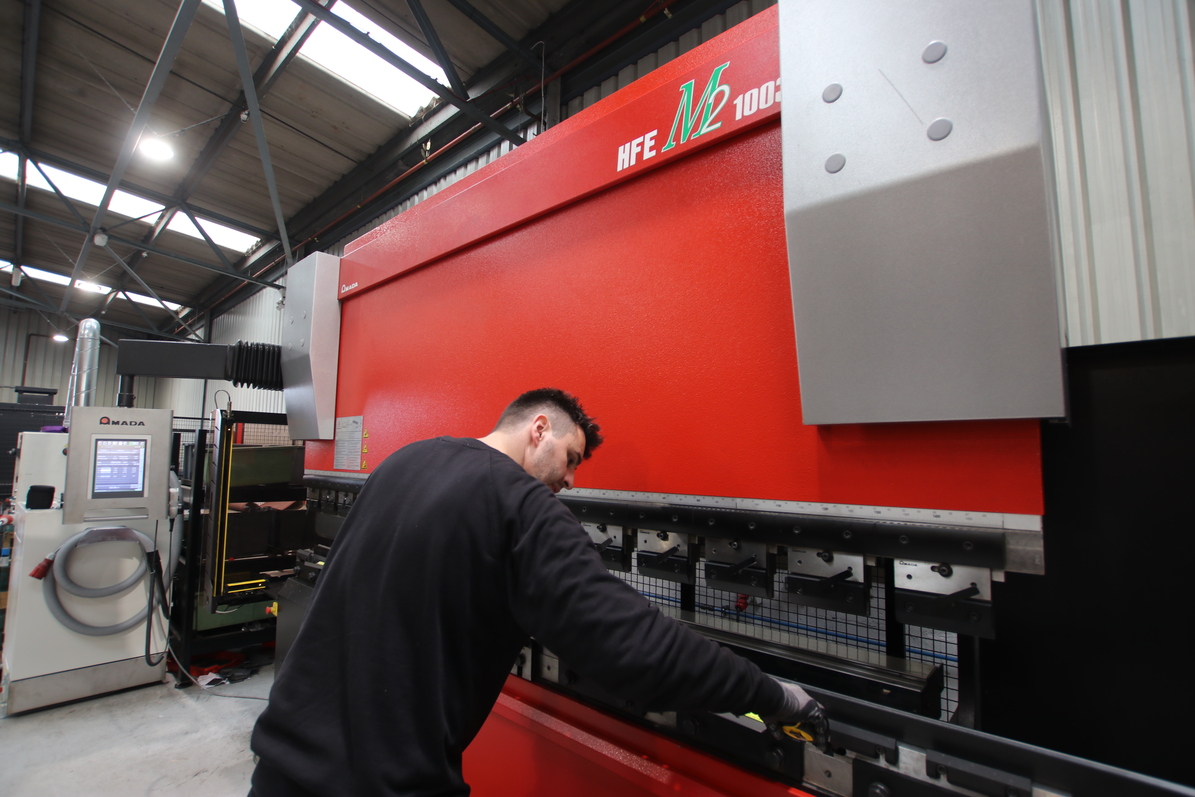 CNC Metal Bending Press Brake Services Precision Metal Folding